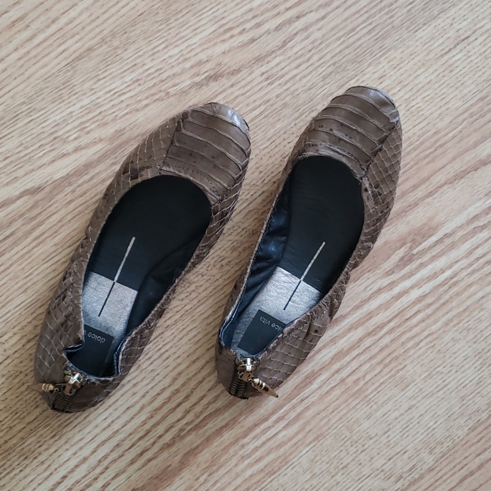 Dolce Vita Flats